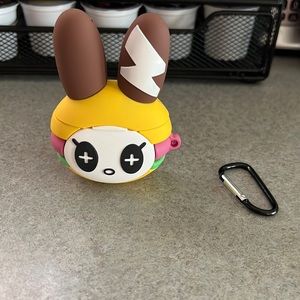 COPY - COPY - COPY - COPY - AirPods case with clip for first & second generation